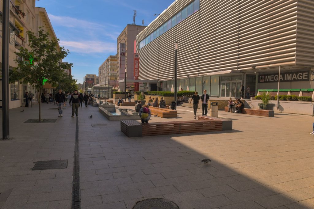 2 DSLR CONSTANTA (85) Large